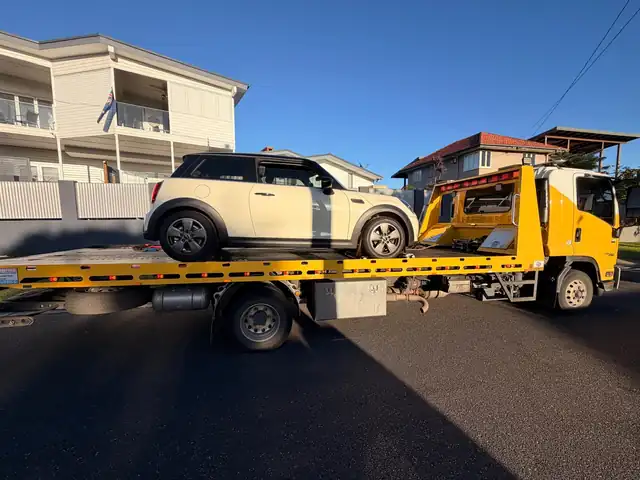 Car Transport vs Towing Brisbane