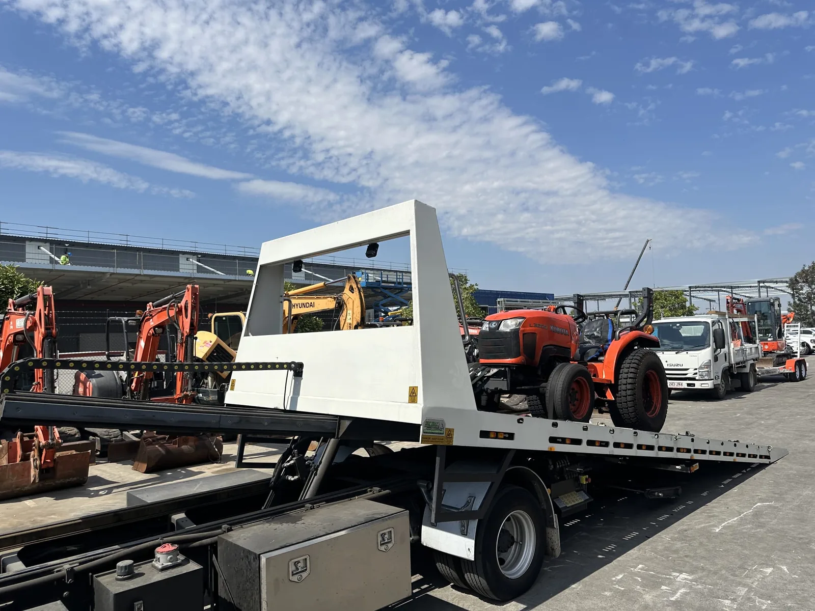 TowFast Brisbane tilt tray machinery towing job in South East Queensland